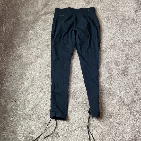 Columbia Bottoms SIZE XS - Picture 5 of 5